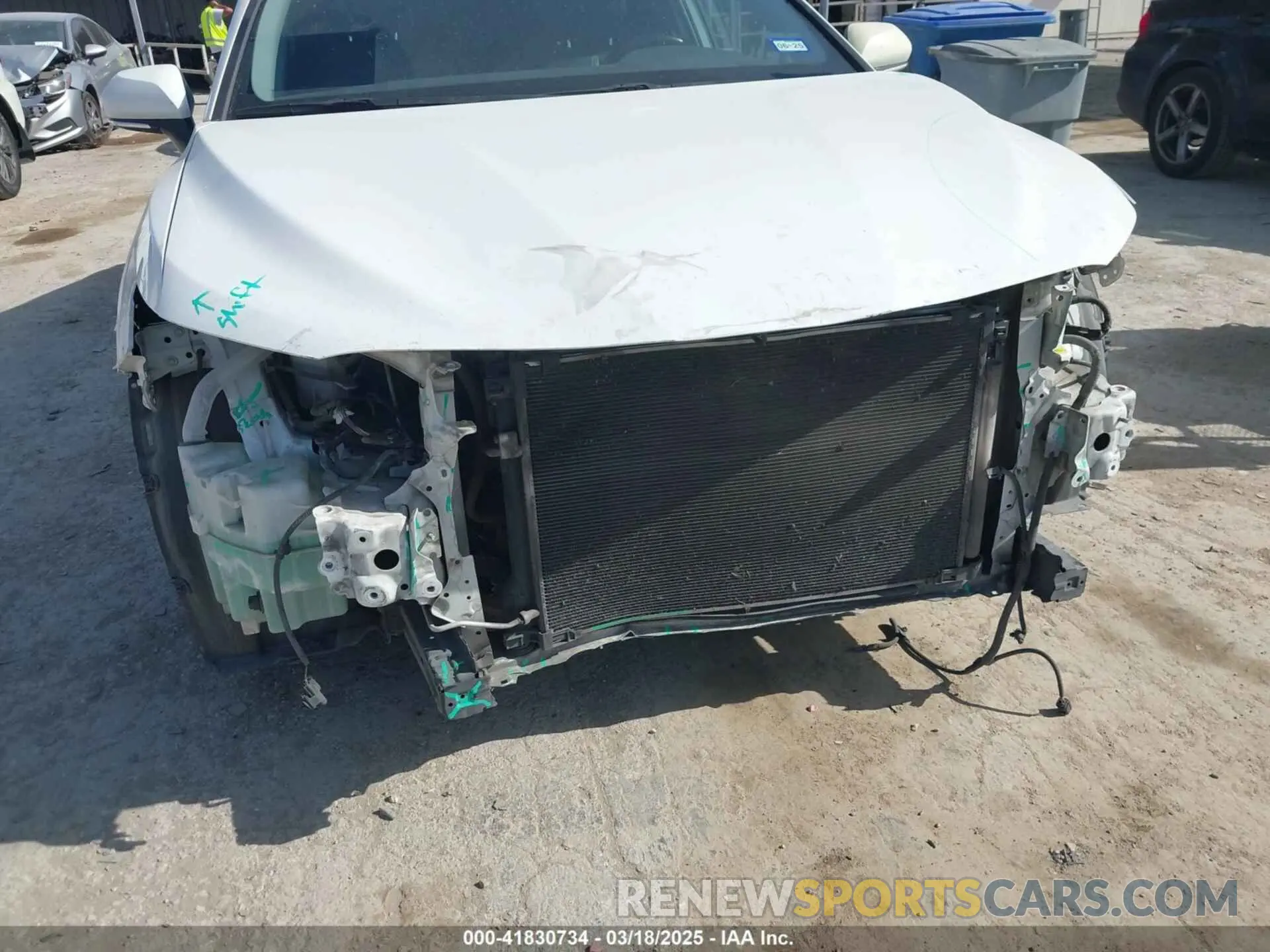 6 Photograph of a damaged car 4T1M11AK5LU901118 TOYOTA CAMRY 2020