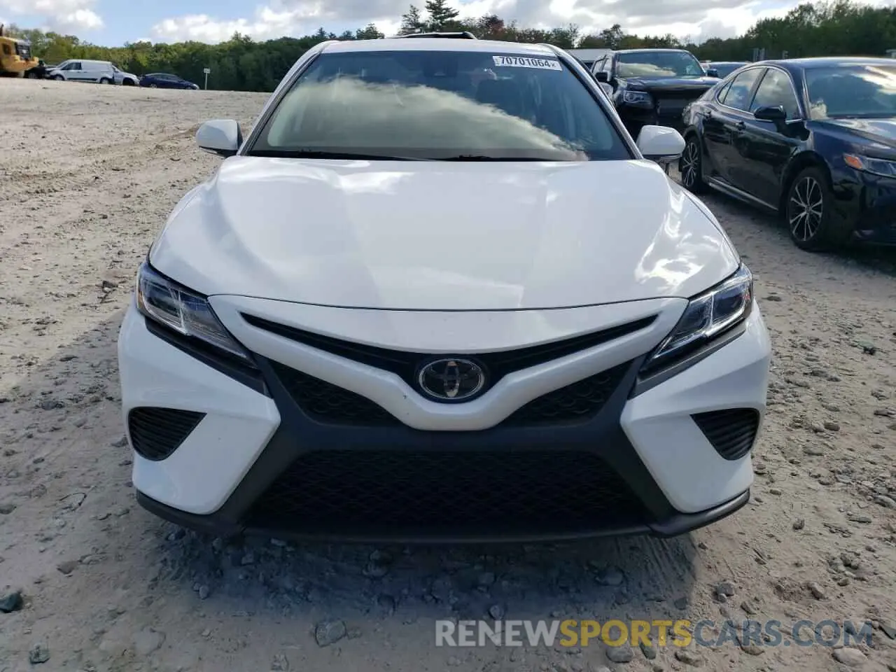 5 Photograph of a damaged car 4T1M11AK5LU910949 TOYOTA CAMRY 2020