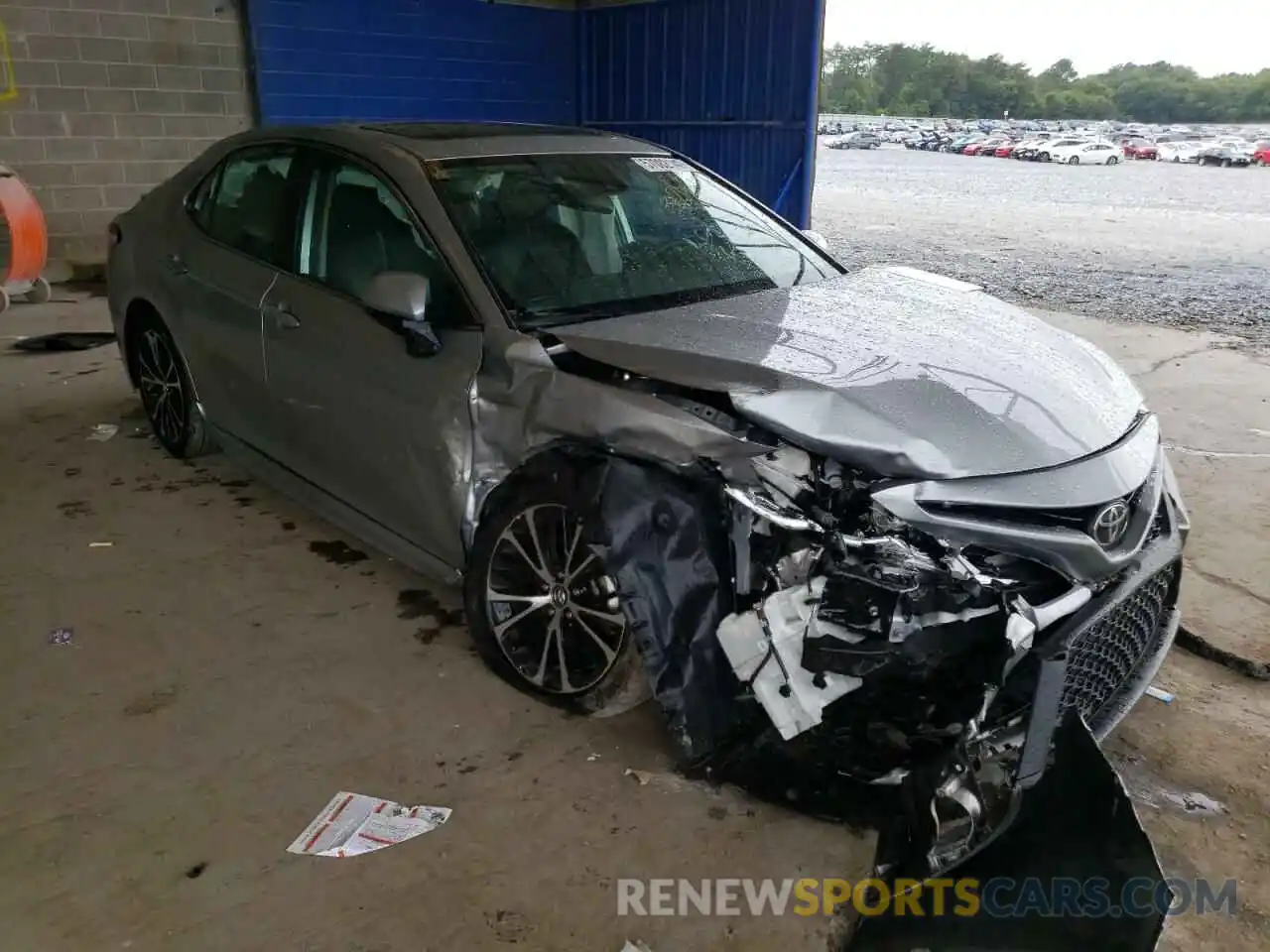 1 Photograph of a damaged car 4T1M11AK5LU919778 TOYOTA CAMRY 2020