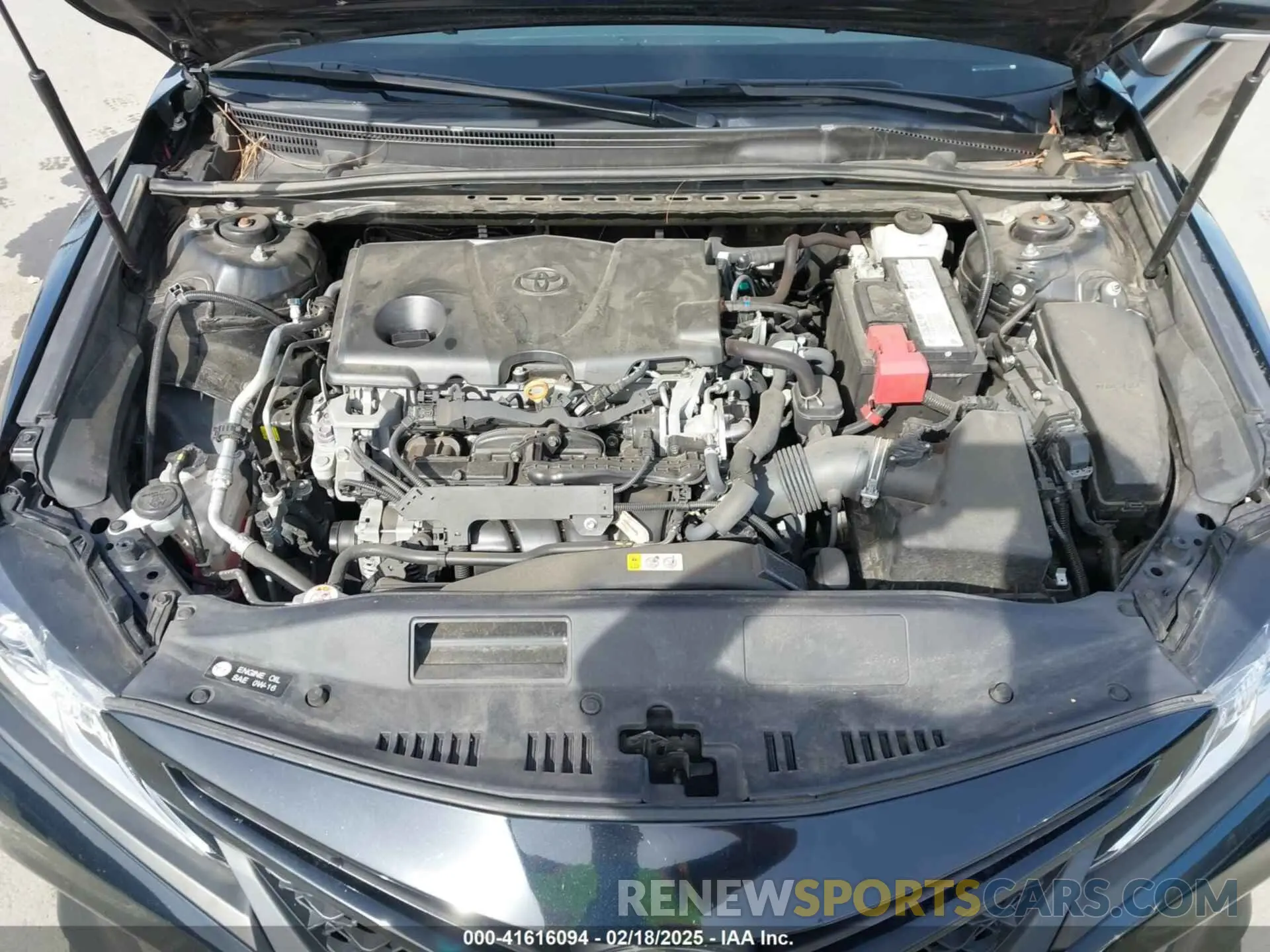 10 Photograph of a damaged car 4T1M11AK5LU923801 TOYOTA CAMRY 2020