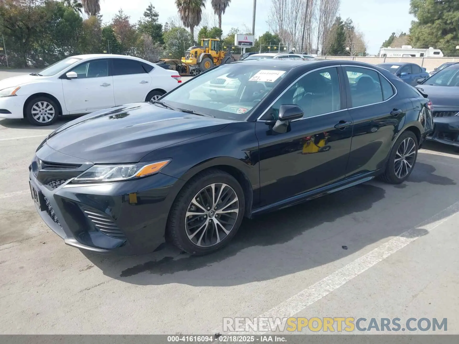 2 Photograph of a damaged car 4T1M11AK5LU923801 TOYOTA CAMRY 2020