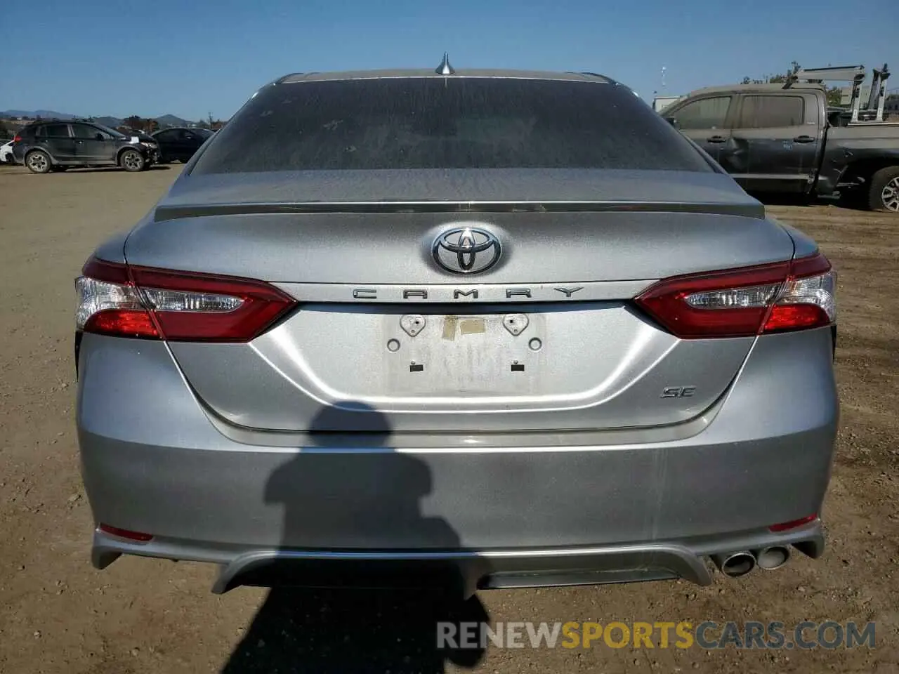 6 Photograph of a damaged car 4T1M11AK5LU945877 TOYOTA CAMRY 2020