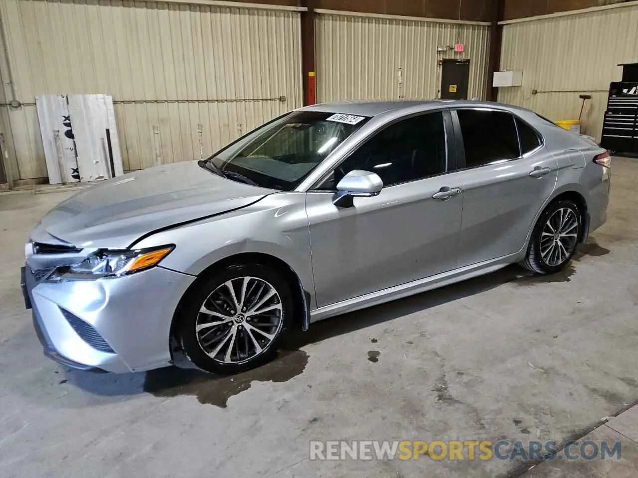 1 Photograph of a damaged car 4T1M11AK5LU952764 TOYOTA CAMRY 2020