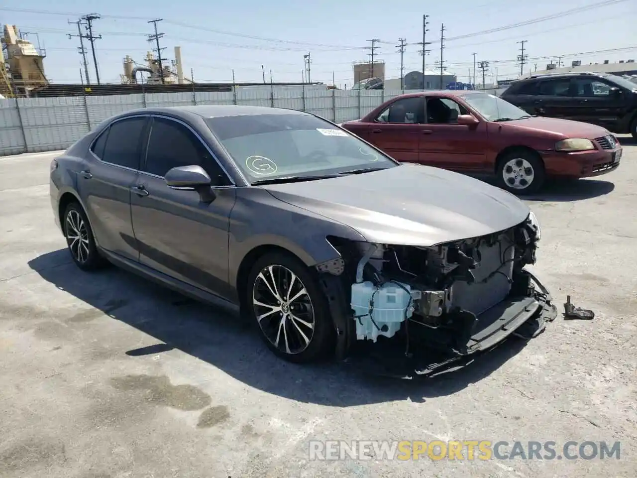 1 Photograph of a damaged car 4T1M11AK5LU956426 TOYOTA CAMRY 2020