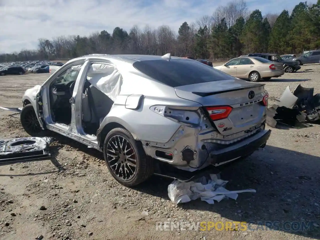 3 Photograph of a damaged car 4T1M11AK5LU960492 TOYOTA CAMRY 2020