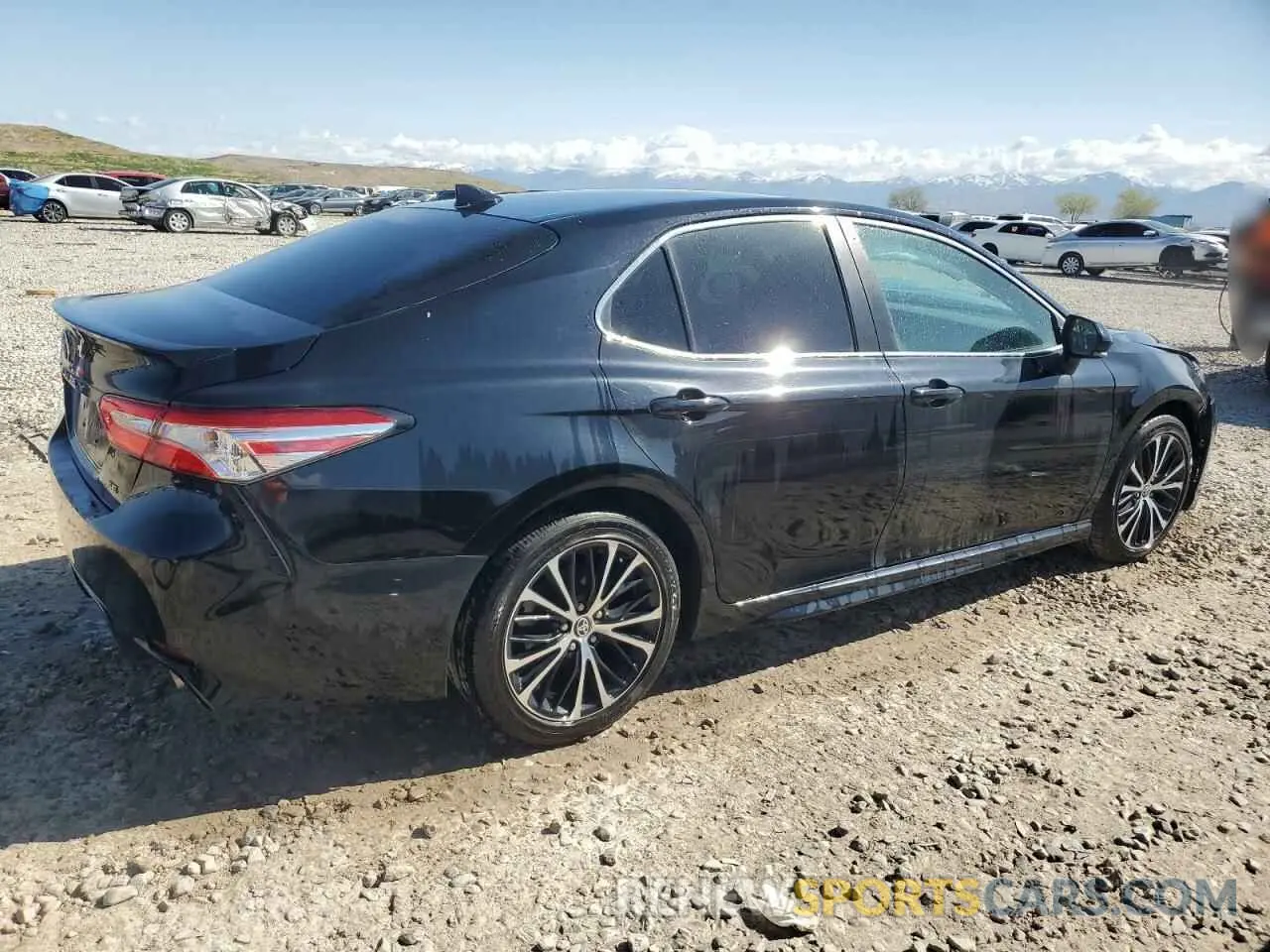 3 Photograph of a damaged car 4T1M11AK5LU961223 TOYOTA CAMRY 2020