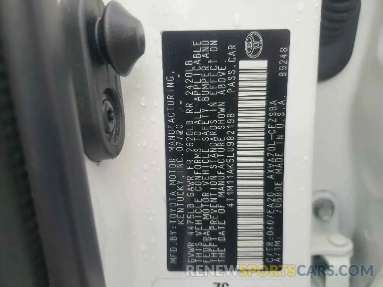 12 Photograph of a damaged car 4T1M11AK5LU982198 TOYOTA CAMRY 2020