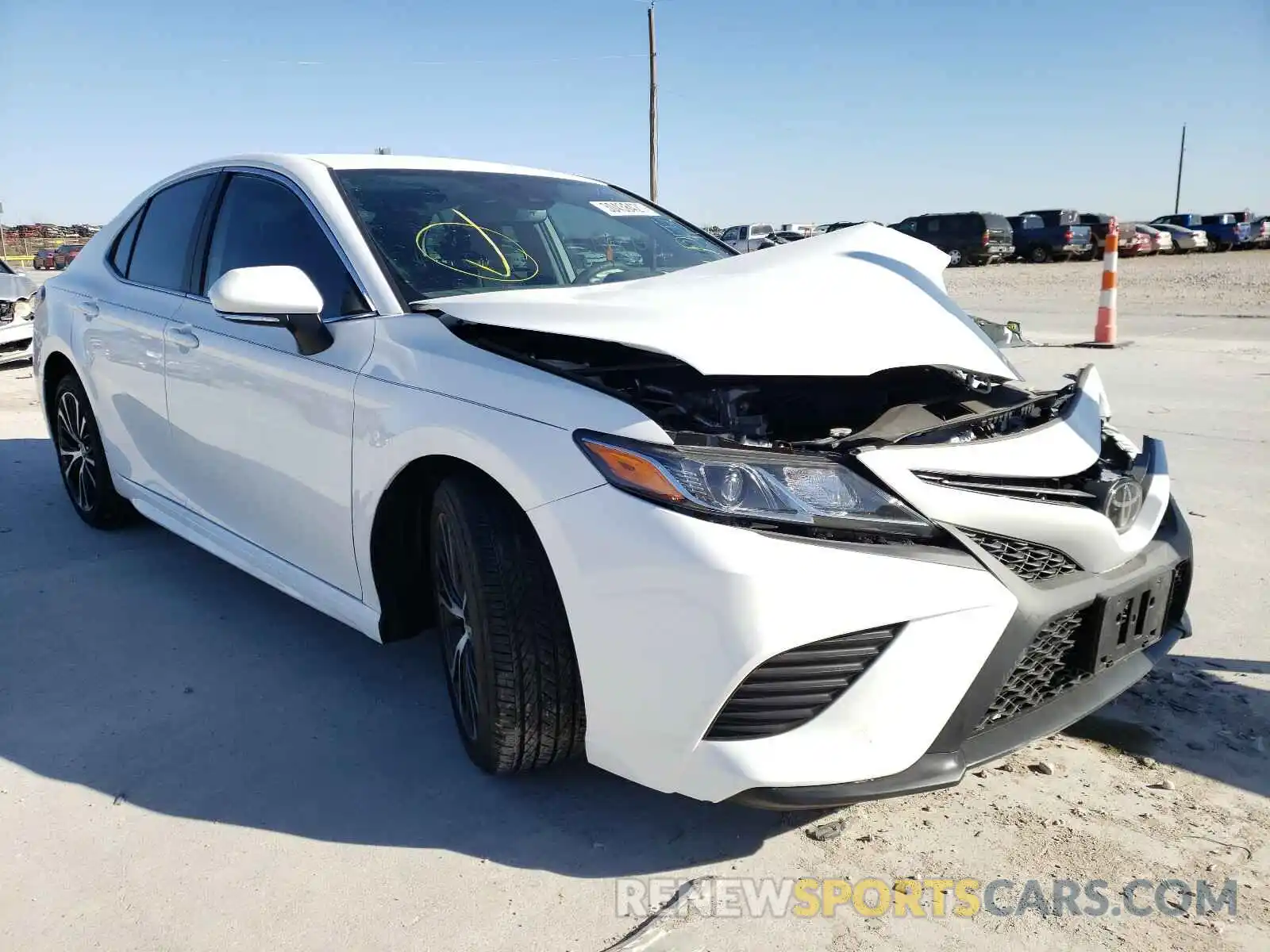 1 Photograph of a damaged car 4T1M11AK5LU996652 TOYOTA CAMRY 2020