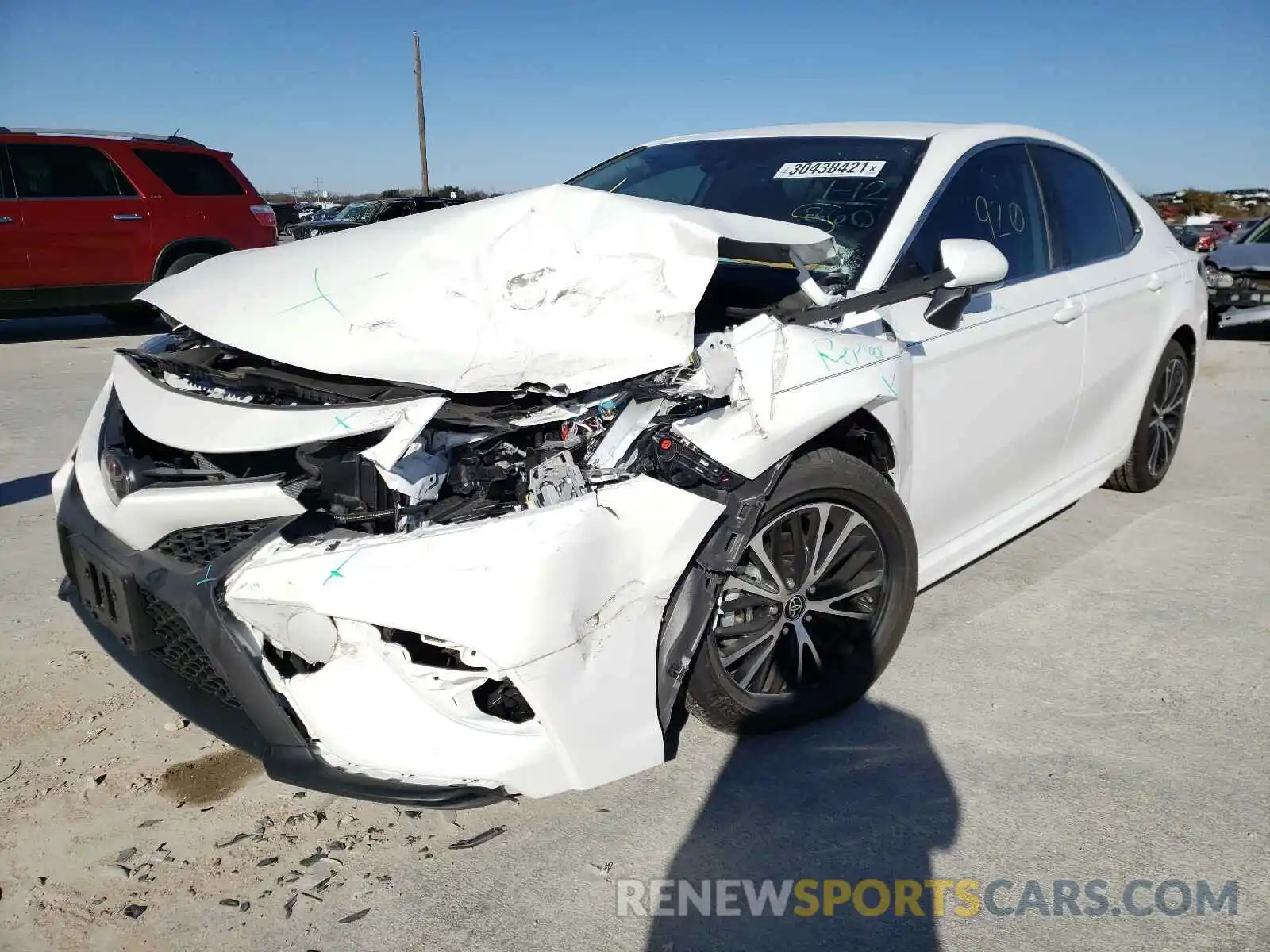 2 Photograph of a damaged car 4T1M11AK5LU996652 TOYOTA CAMRY 2020