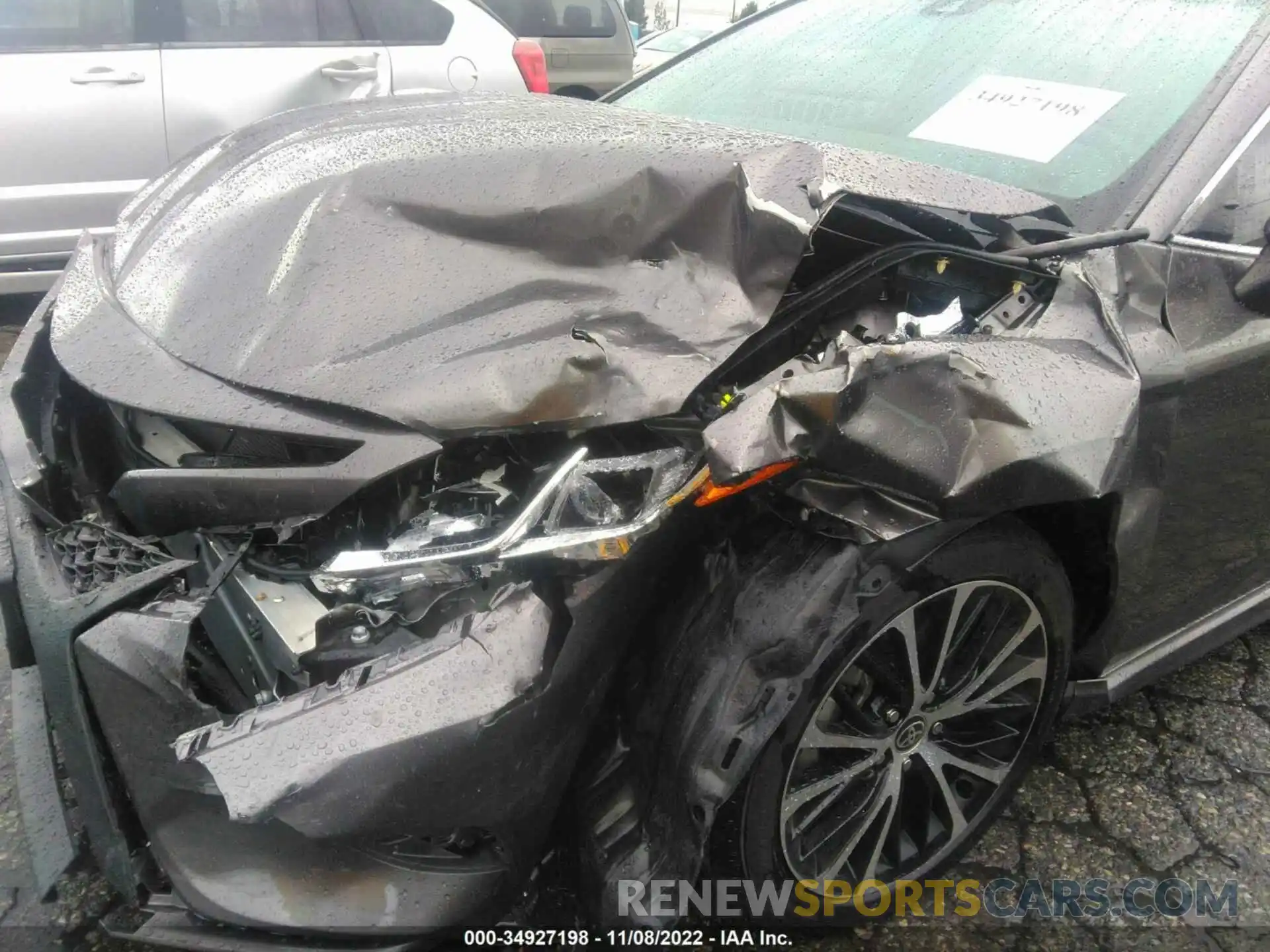 6 Photograph of a damaged car 4T1M11AK6LU401713 TOYOTA CAMRY 2020