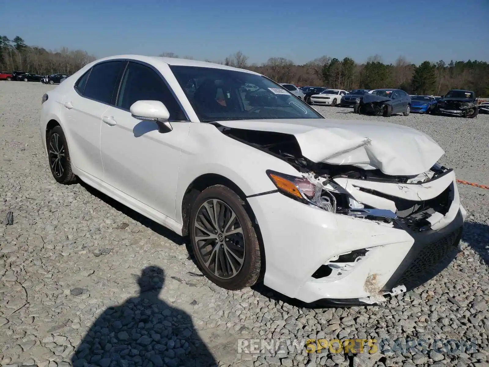 1 Photograph of a damaged car 4T1M11AK6LU508423 TOYOTA CAMRY 2020