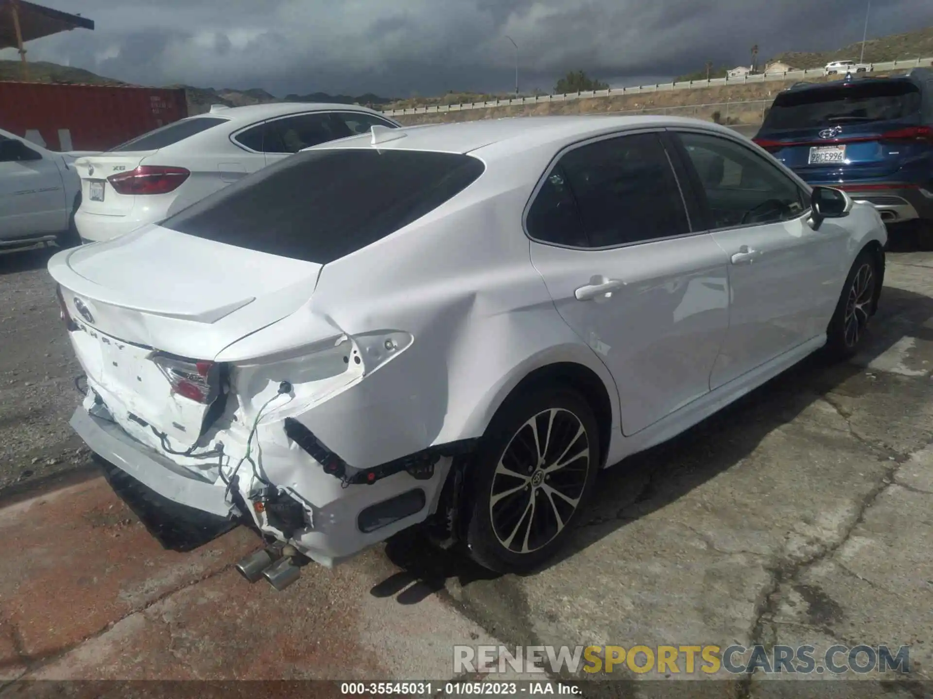 4 Photograph of a damaged car 4T1M11AK6LU971193 TOYOTA CAMRY 2020