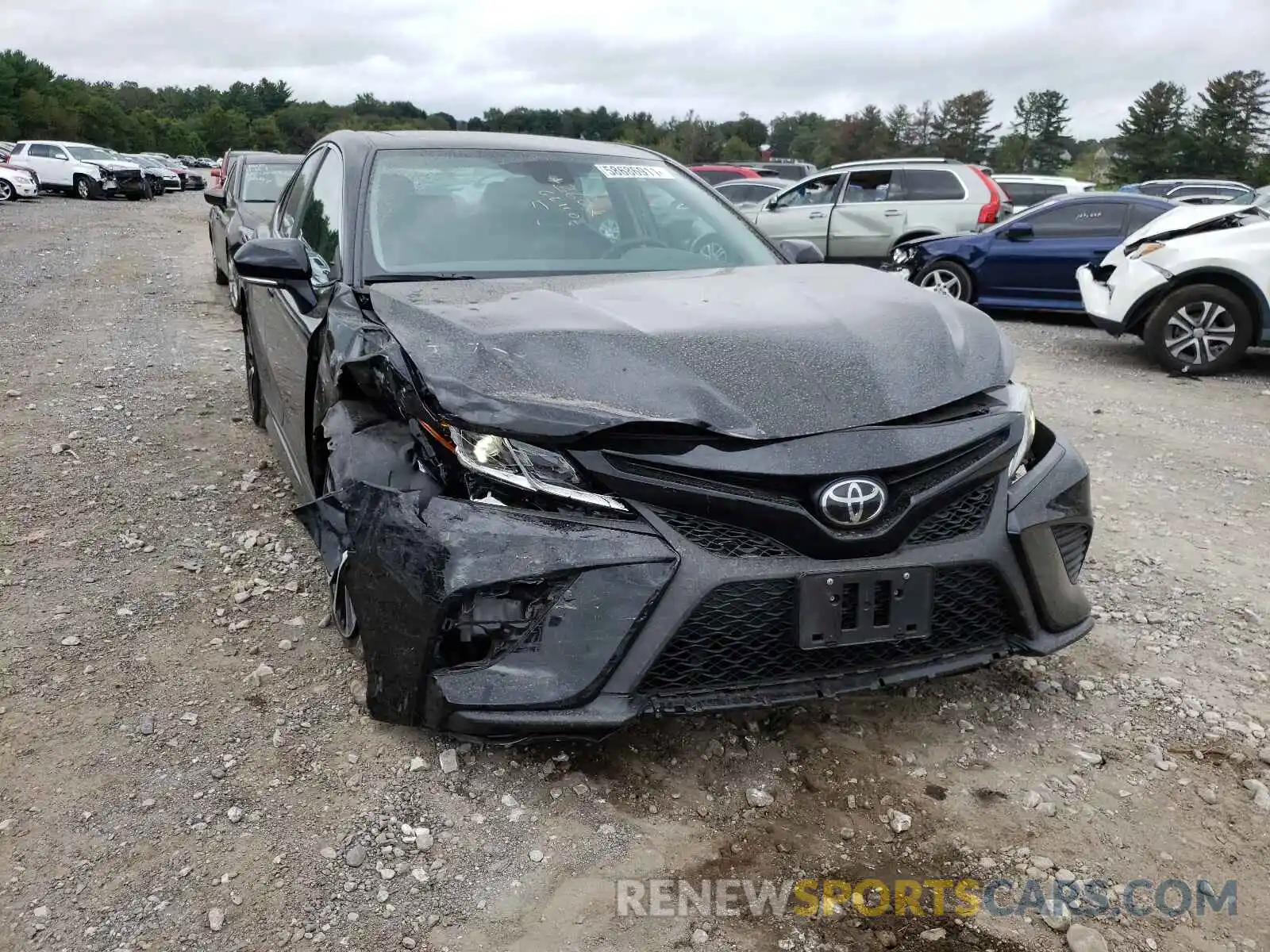 9 Photograph of a damaged car 4T1M11AK6LU983750 TOYOTA CAMRY 2020