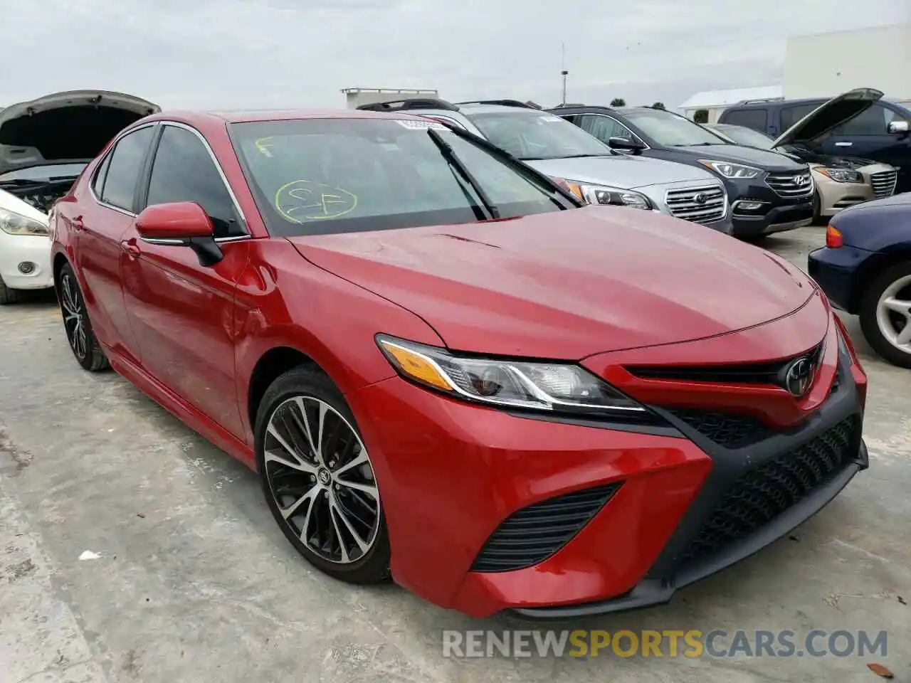 1 Photograph of a damaged car 4T1M11AK7LU303287 TOYOTA CAMRY 2020