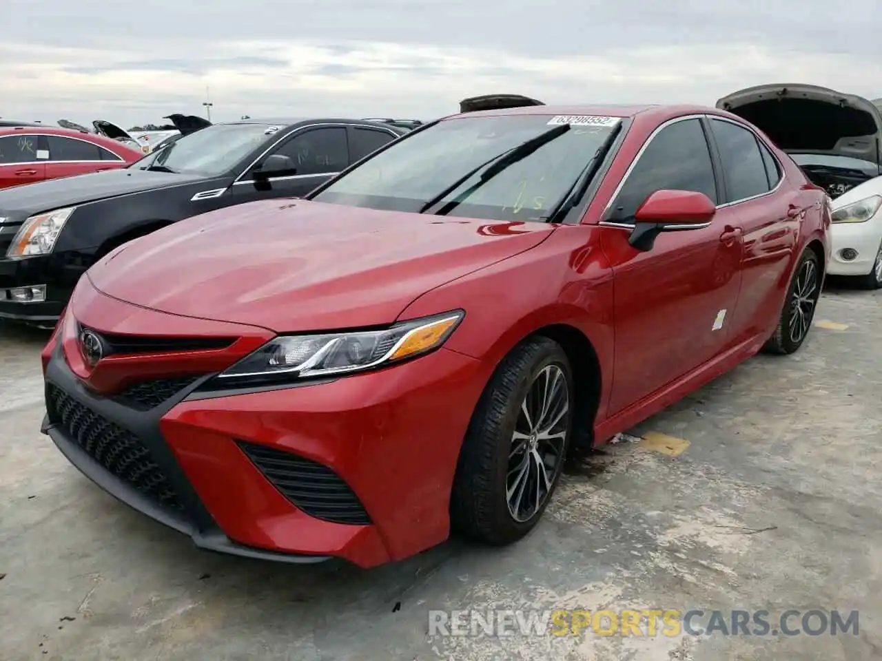 2 Photograph of a damaged car 4T1M11AK7LU303287 TOYOTA CAMRY 2020