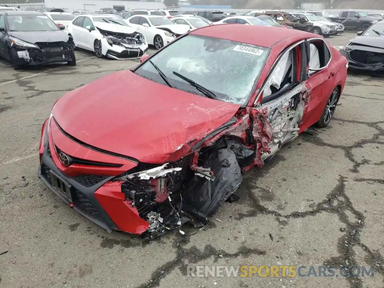 1 Photograph of a damaged car 4T1M11AK7LU372724 TOYOTA CAMRY 2020