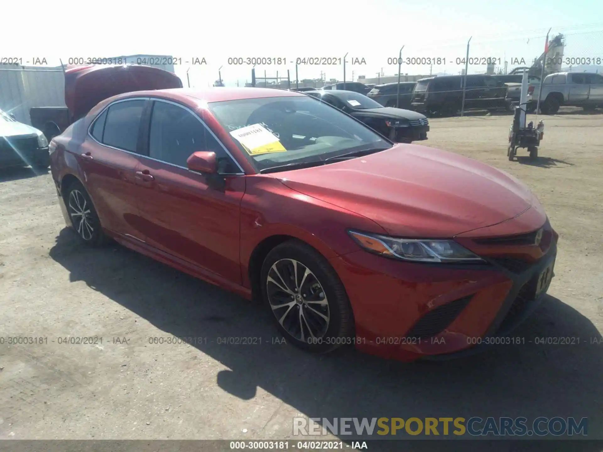 1 Photograph of a damaged car 4T1M11AK7LU395985 TOYOTA CAMRY 2020