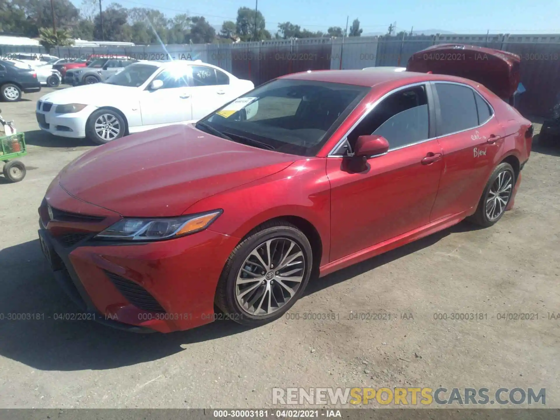 2 Photograph of a damaged car 4T1M11AK7LU395985 TOYOTA CAMRY 2020