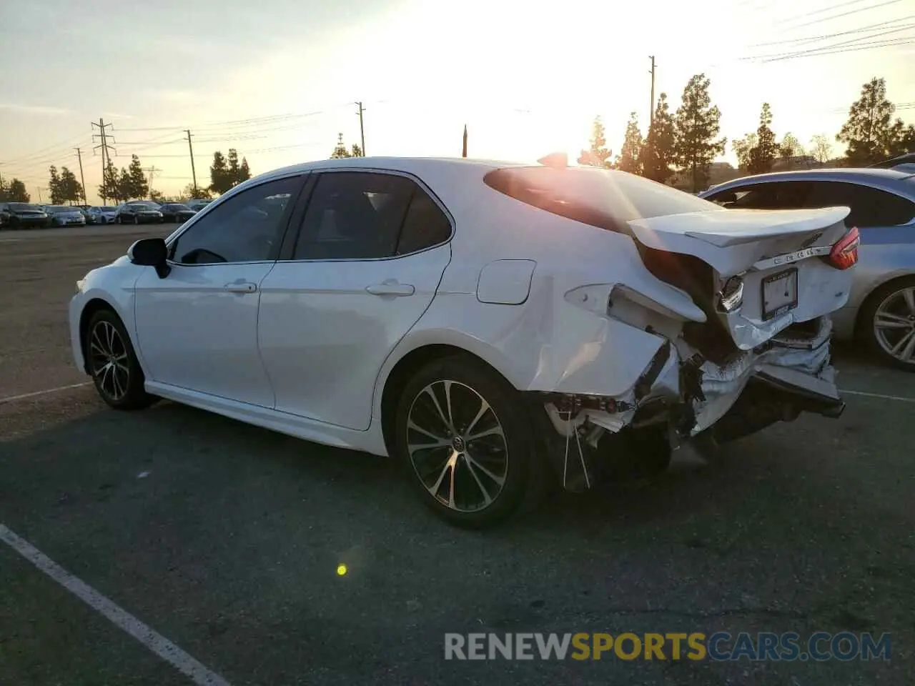 2 Photograph of a damaged car 4T1M11AK7LU502873 TOYOTA CAMRY 2020