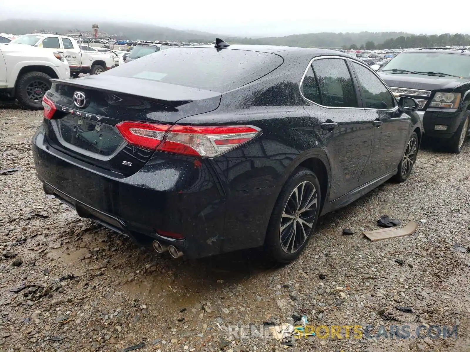 4 Photograph of a damaged car 4T1M11AK7LU507927 TOYOTA CAMRY 2020