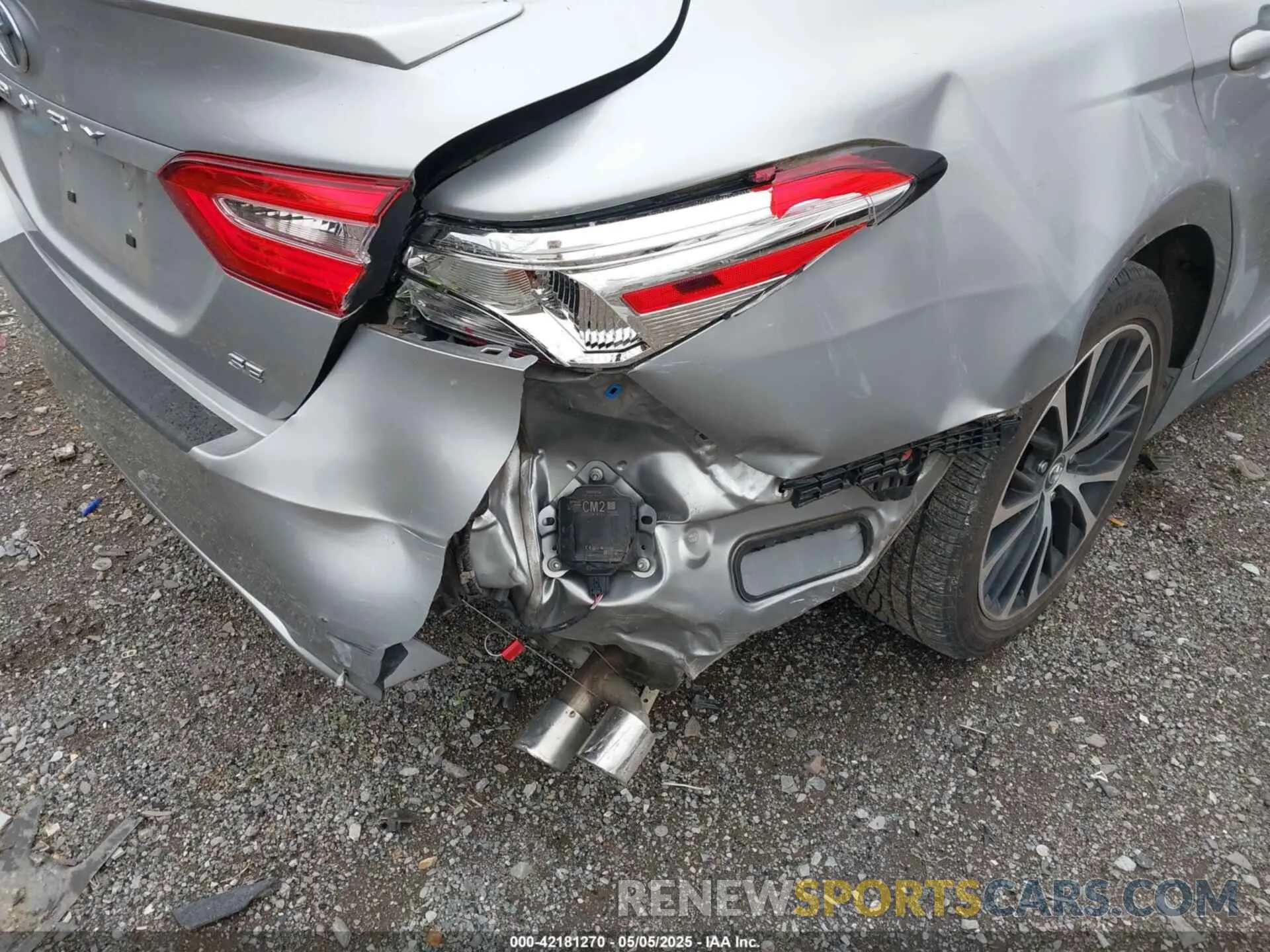 6 Photograph of a damaged car 4T1M11AK7LU859227 TOYOTA CAMRY 2020