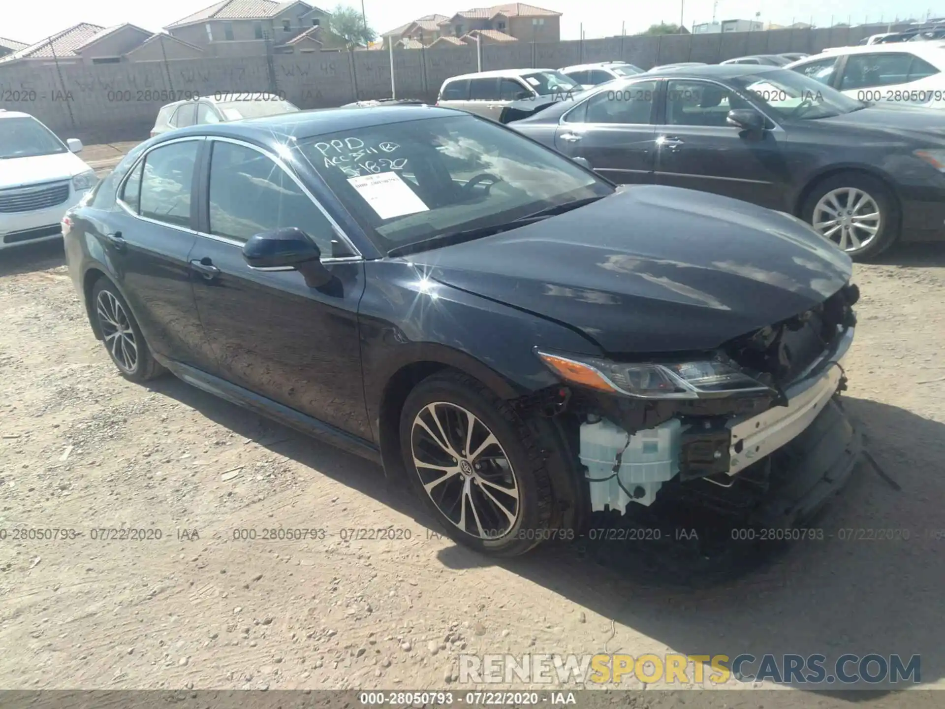 1 Photograph of a damaged car 4T1M11AK7LU859230 TOYOTA CAMRY 2020