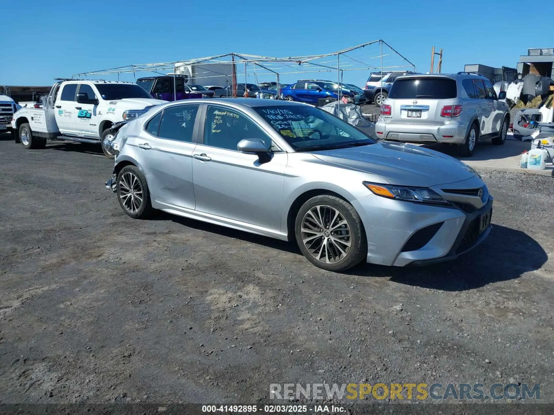 1 Photograph of a damaged car 4T1M11AK7LU993039 TOYOTA CAMRY 2020