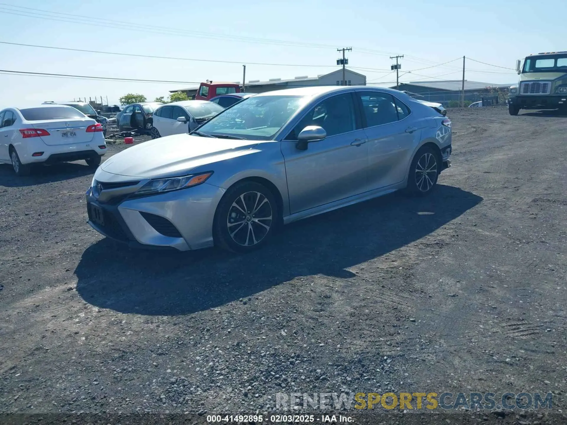 2 Photograph of a damaged car 4T1M11AK7LU993039 TOYOTA CAMRY 2020