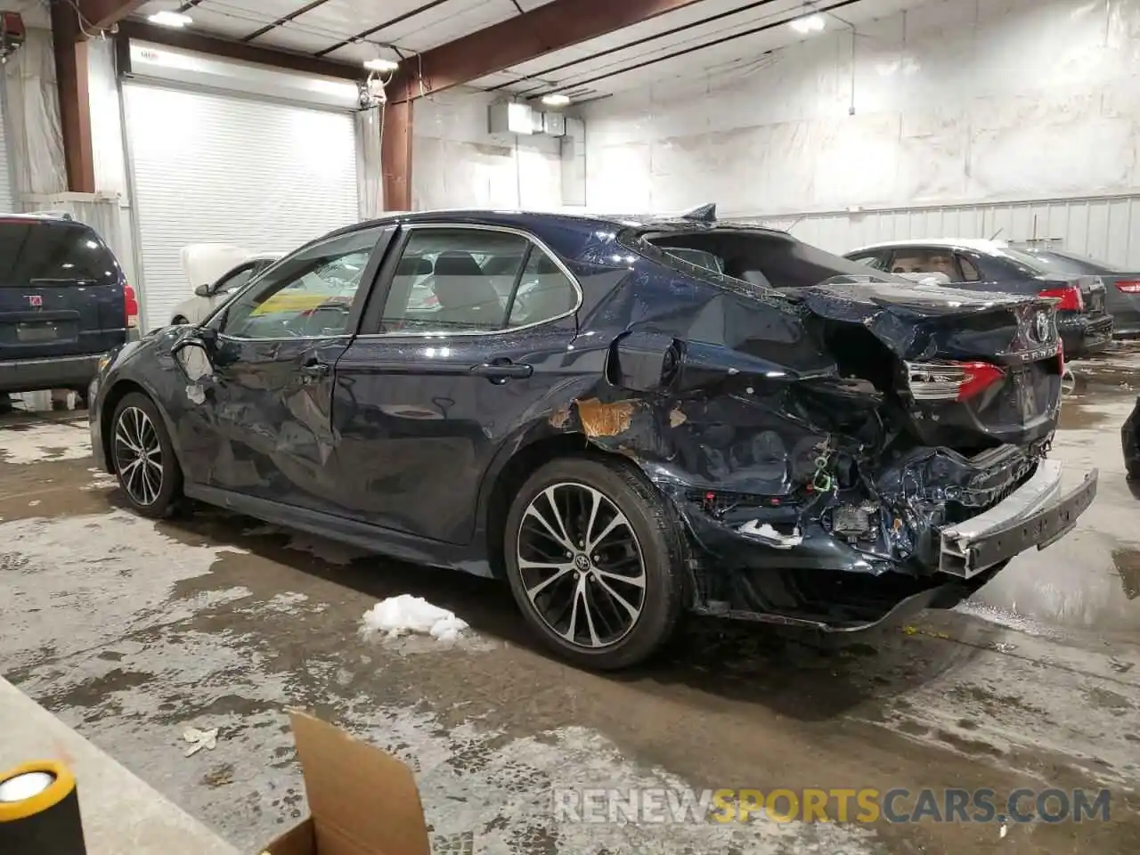 2 Photograph of a damaged car 4T1M11AK8LU300561 TOYOTA CAMRY 2020