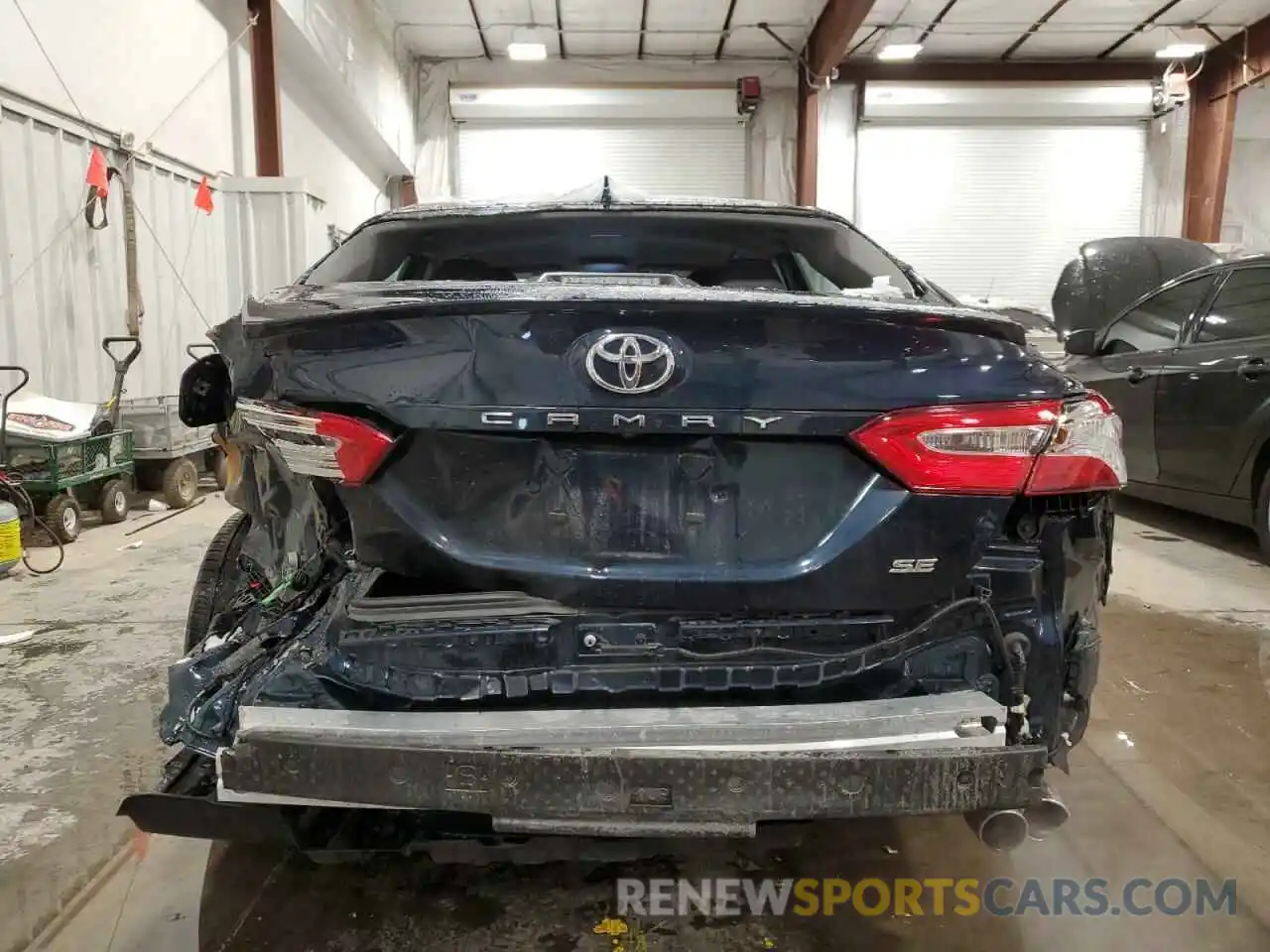 6 Photograph of a damaged car 4T1M11AK8LU300561 TOYOTA CAMRY 2020