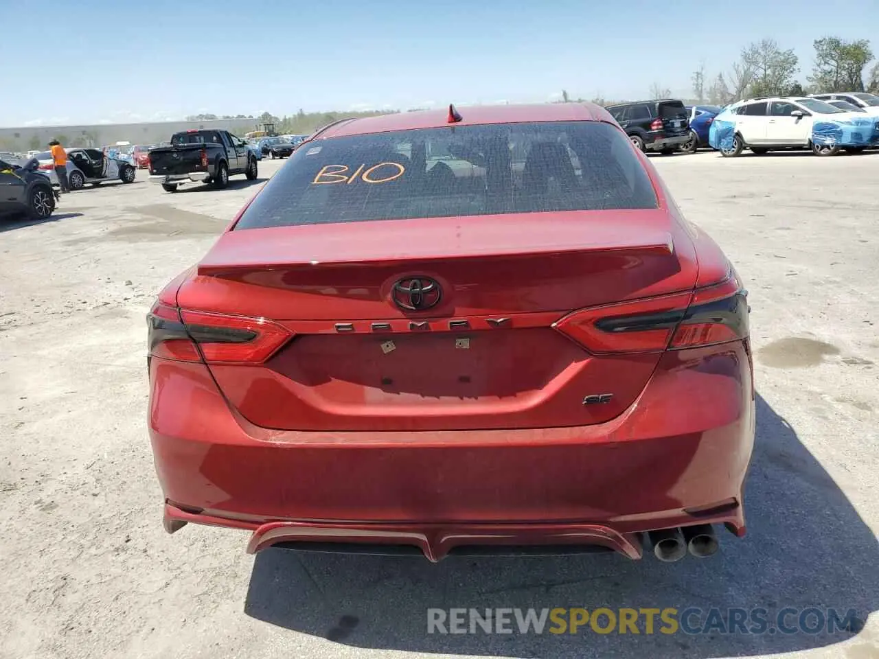 6 Photograph of a damaged car 4T1M11AK8LU314637 TOYOTA CAMRY 2020