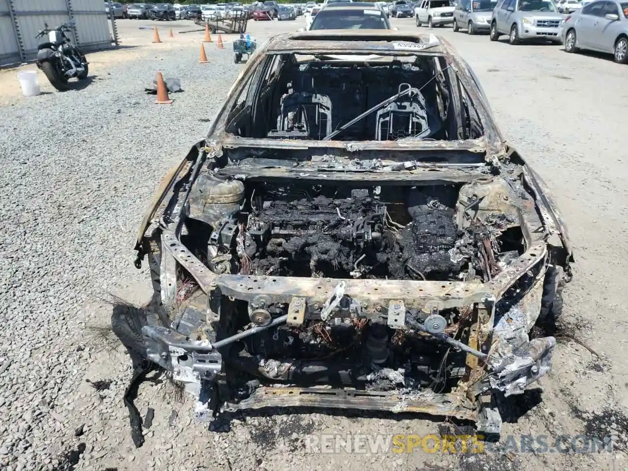 9 Photograph of a damaged car 4T1M11AK8LU323032 TOYOTA CAMRY 2020