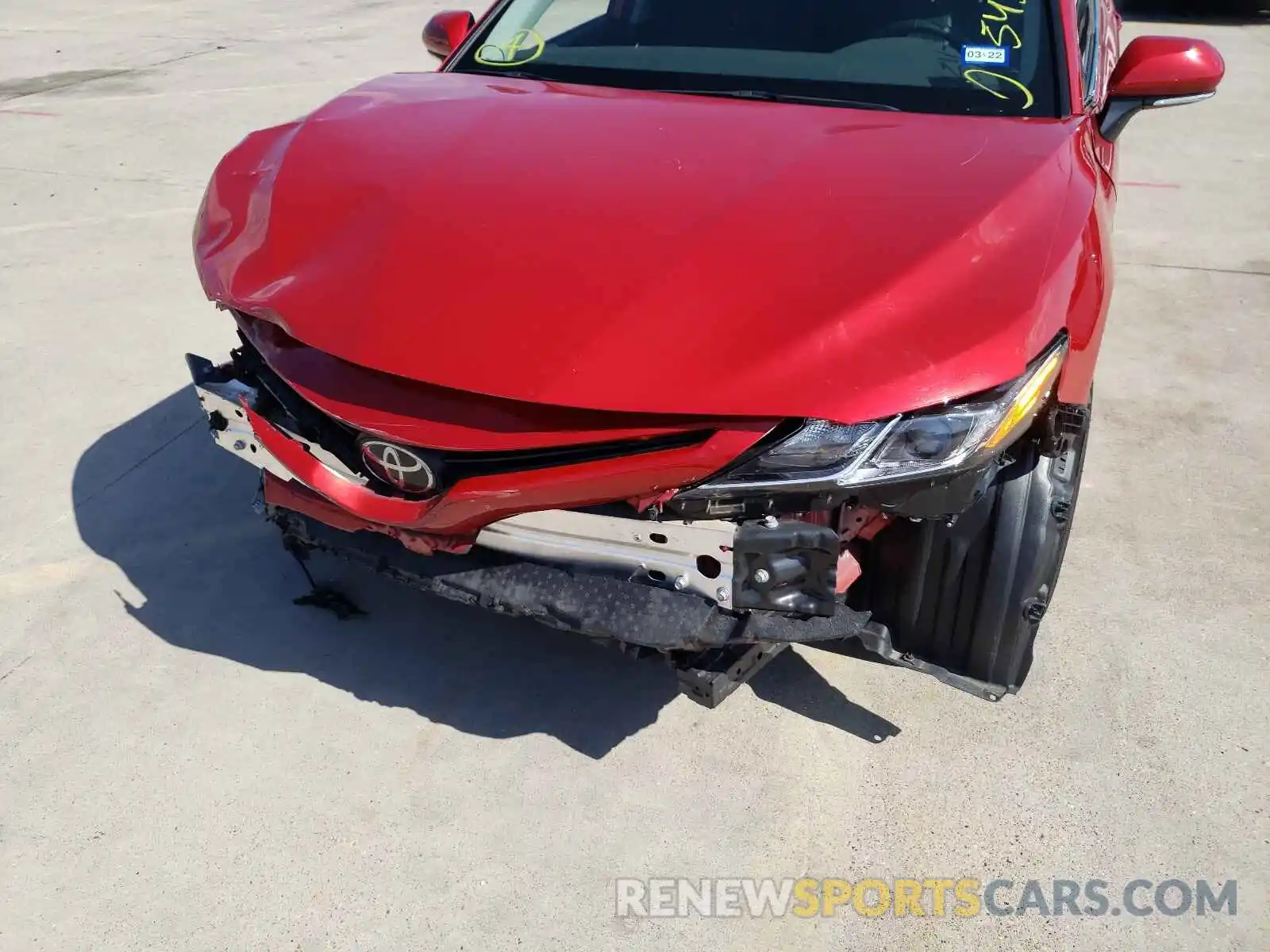 9 Photograph of a damaged car 4T1M11AK8LU324391 TOYOTA CAMRY 2020