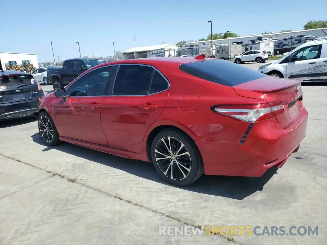 2 Photograph of a damaged car 4T1M11AK8LU385921 TOYOTA CAMRY 2020