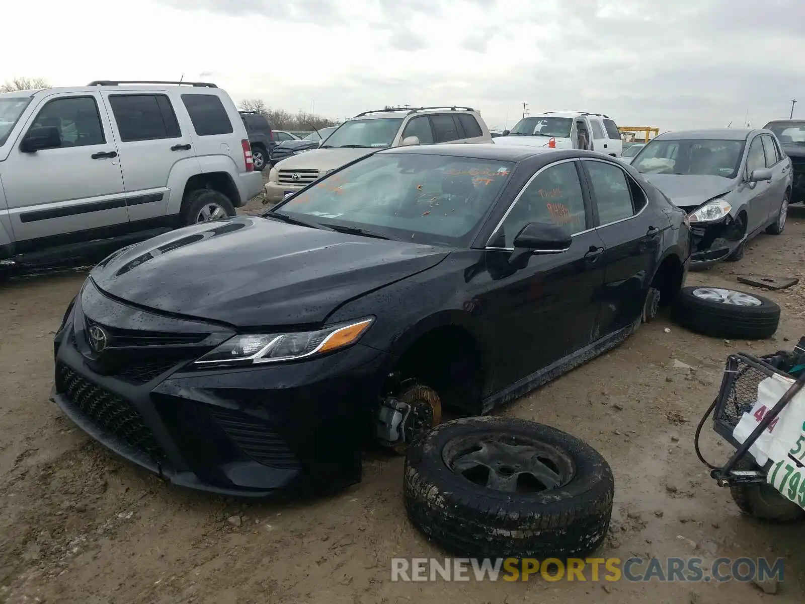 2 Photograph of a damaged car 4T1M11AK8LU508892 TOYOTA CAMRY 2020