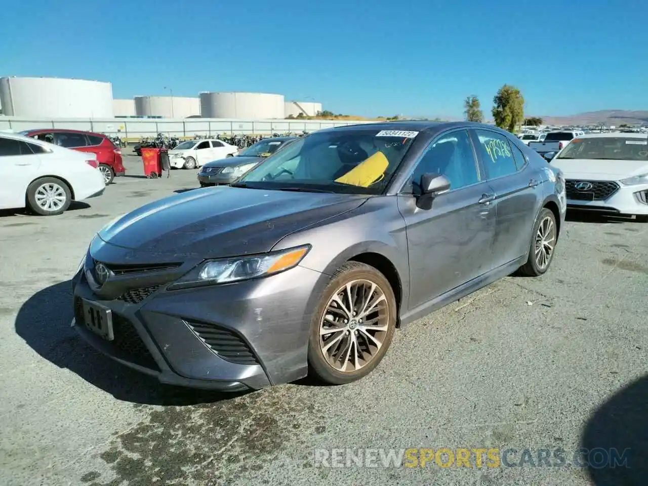 2 Photograph of a damaged car 4T1M11AK8LU921329 TOYOTA CAMRY 2020