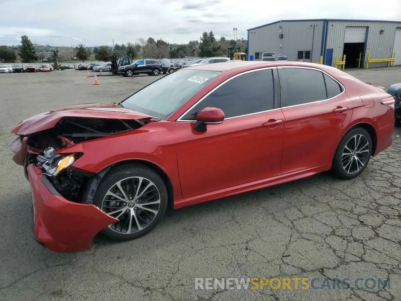 1 Photograph of a damaged car 4T1M11AK9LU381666 TOYOTA CAMRY 2020