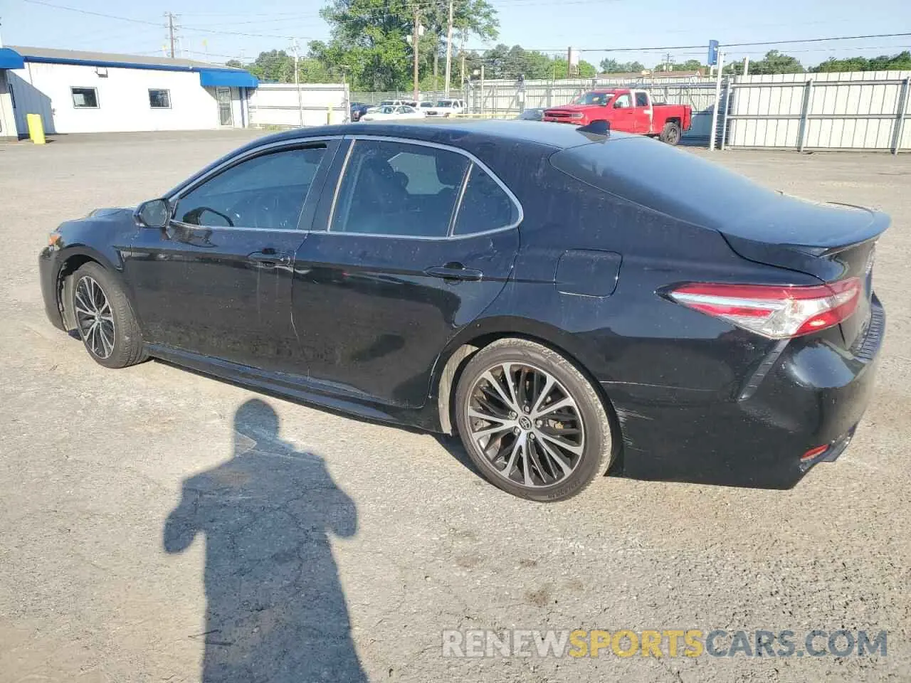 2 Photograph of a damaged car 4T1M11AK9LU387662 TOYOTA CAMRY 2020