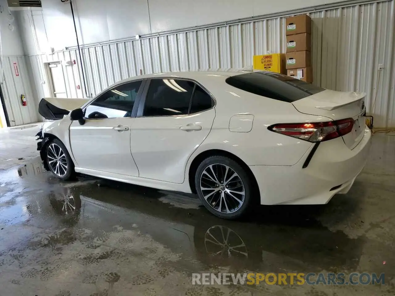 2 Photograph of a damaged car 4T1M11AK9LU898871 TOYOTA CAMRY 2020