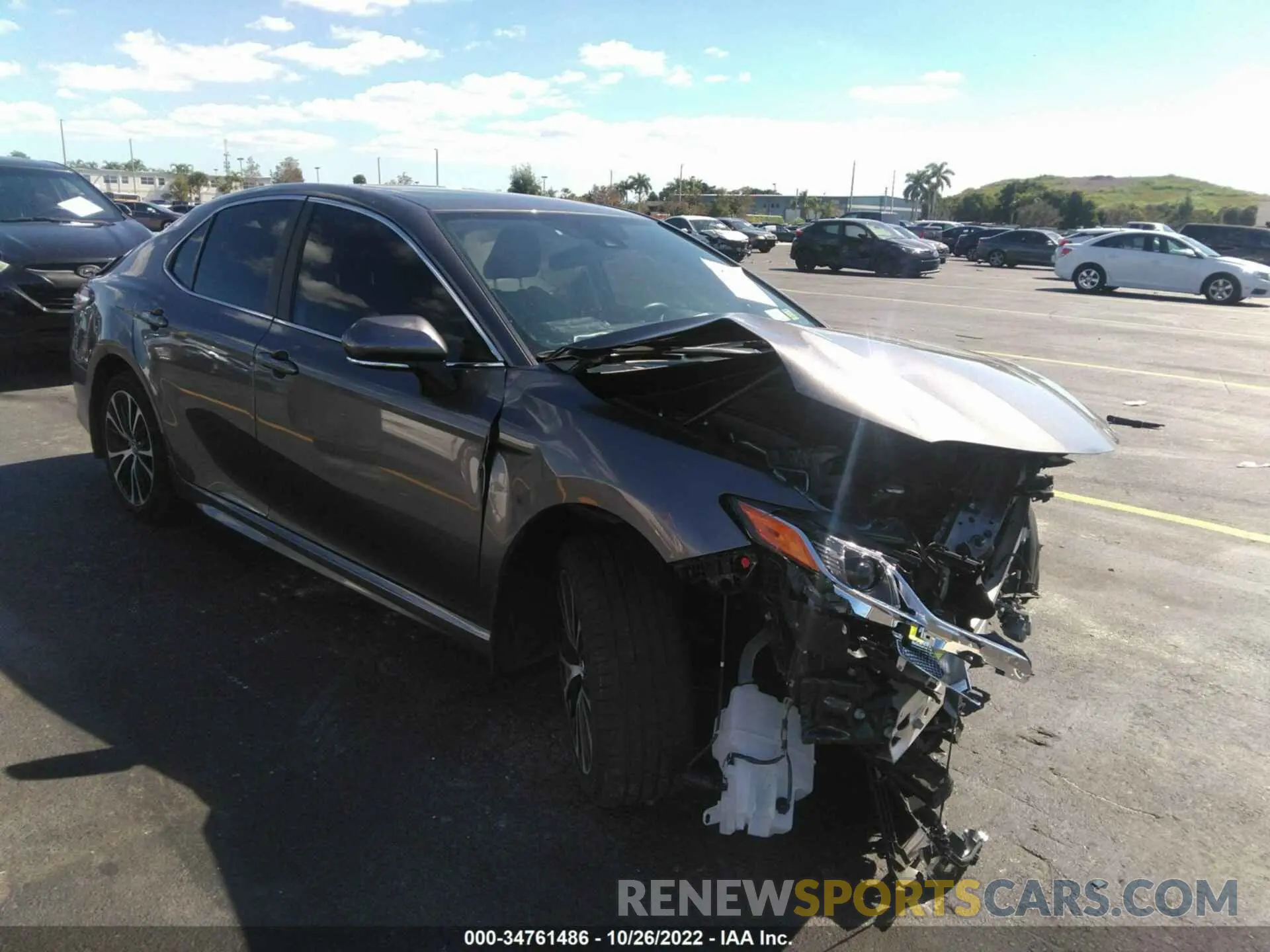 1 Photograph of a damaged car 4T1M11AK9LU904636 TOYOTA CAMRY 2020