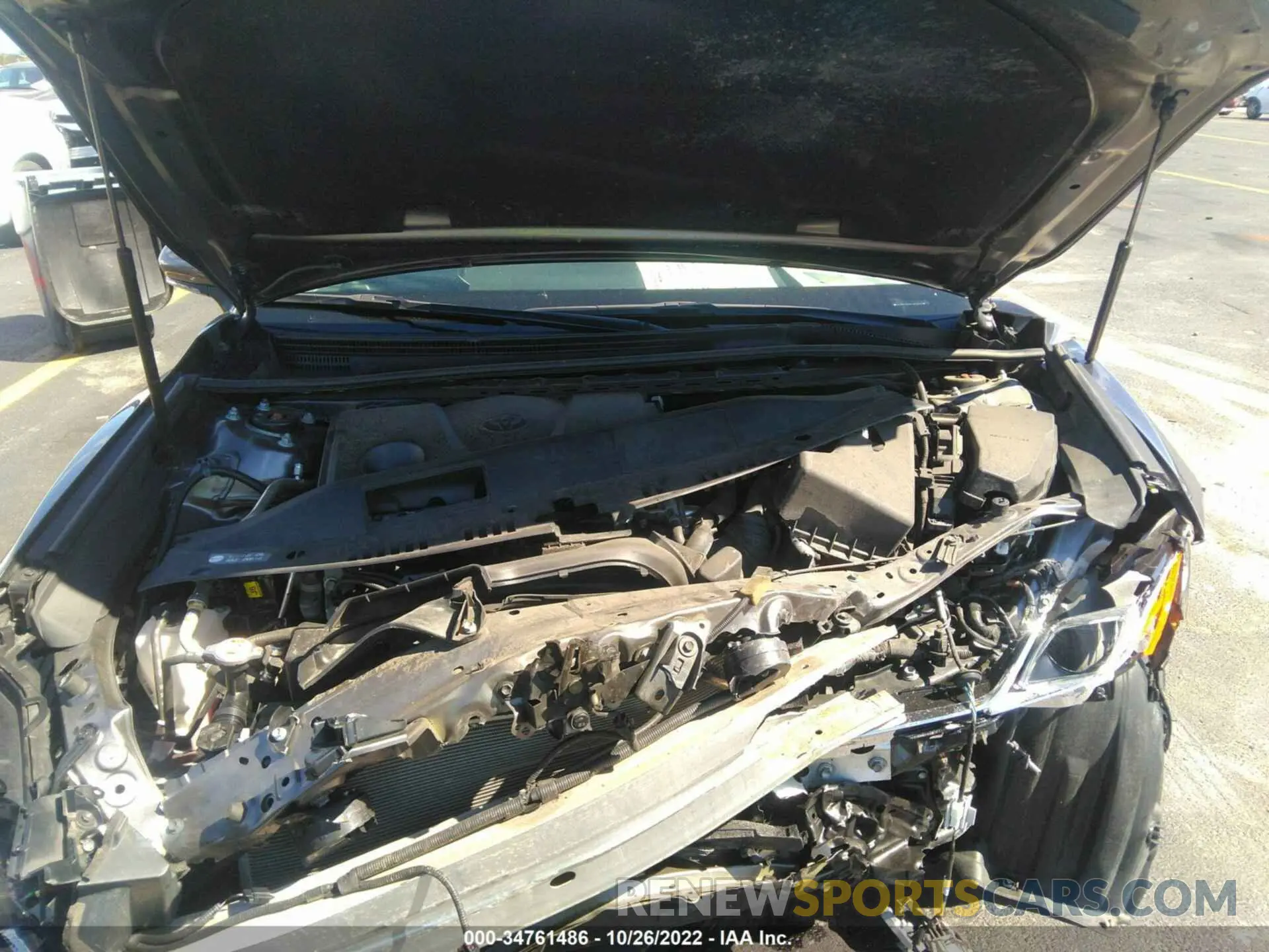 10 Photograph of a damaged car 4T1M11AK9LU904636 TOYOTA CAMRY 2020
