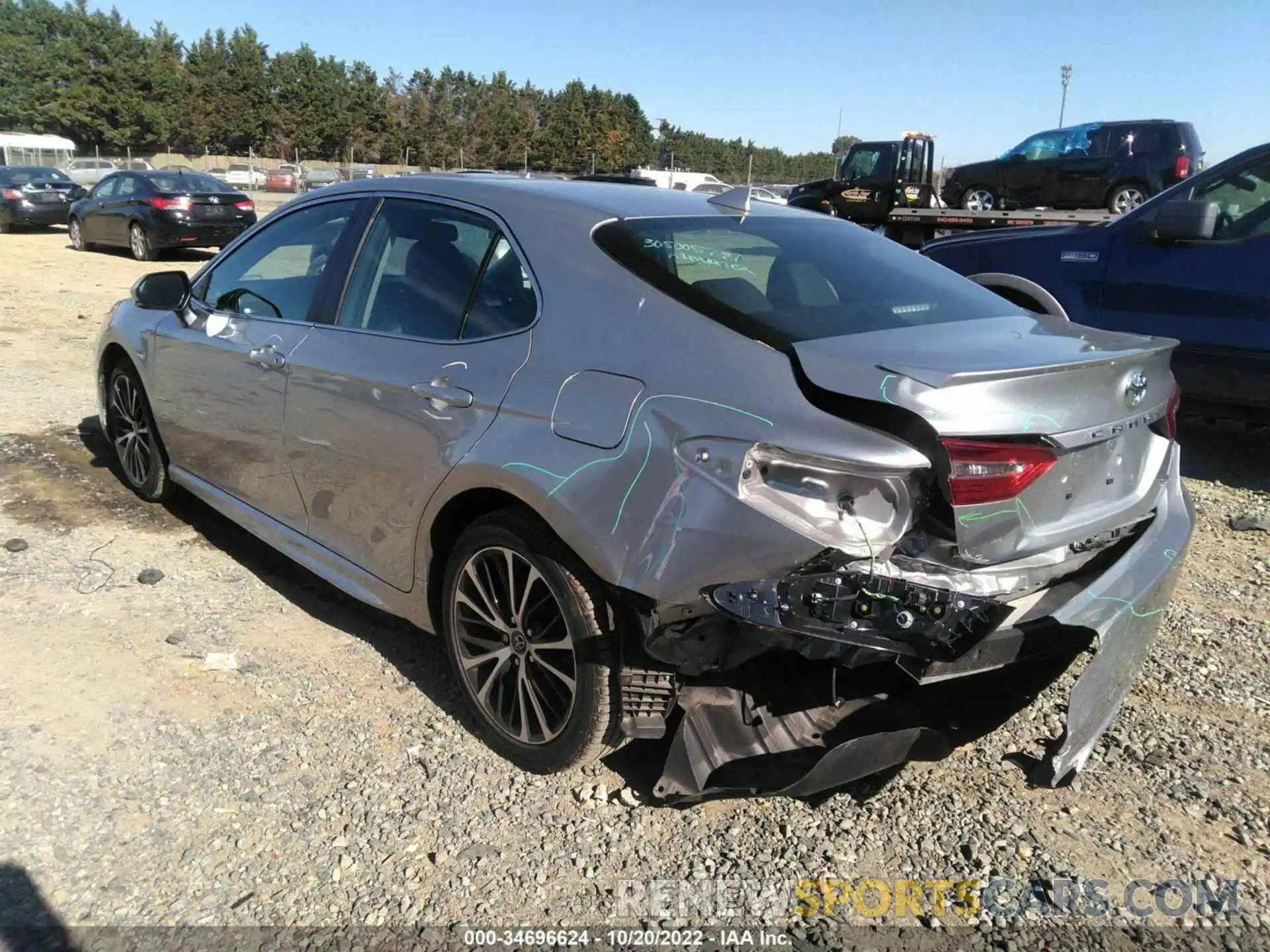 3 Photograph of a damaged car 4T1M11AKXLU891444 TOYOTA CAMRY 2020