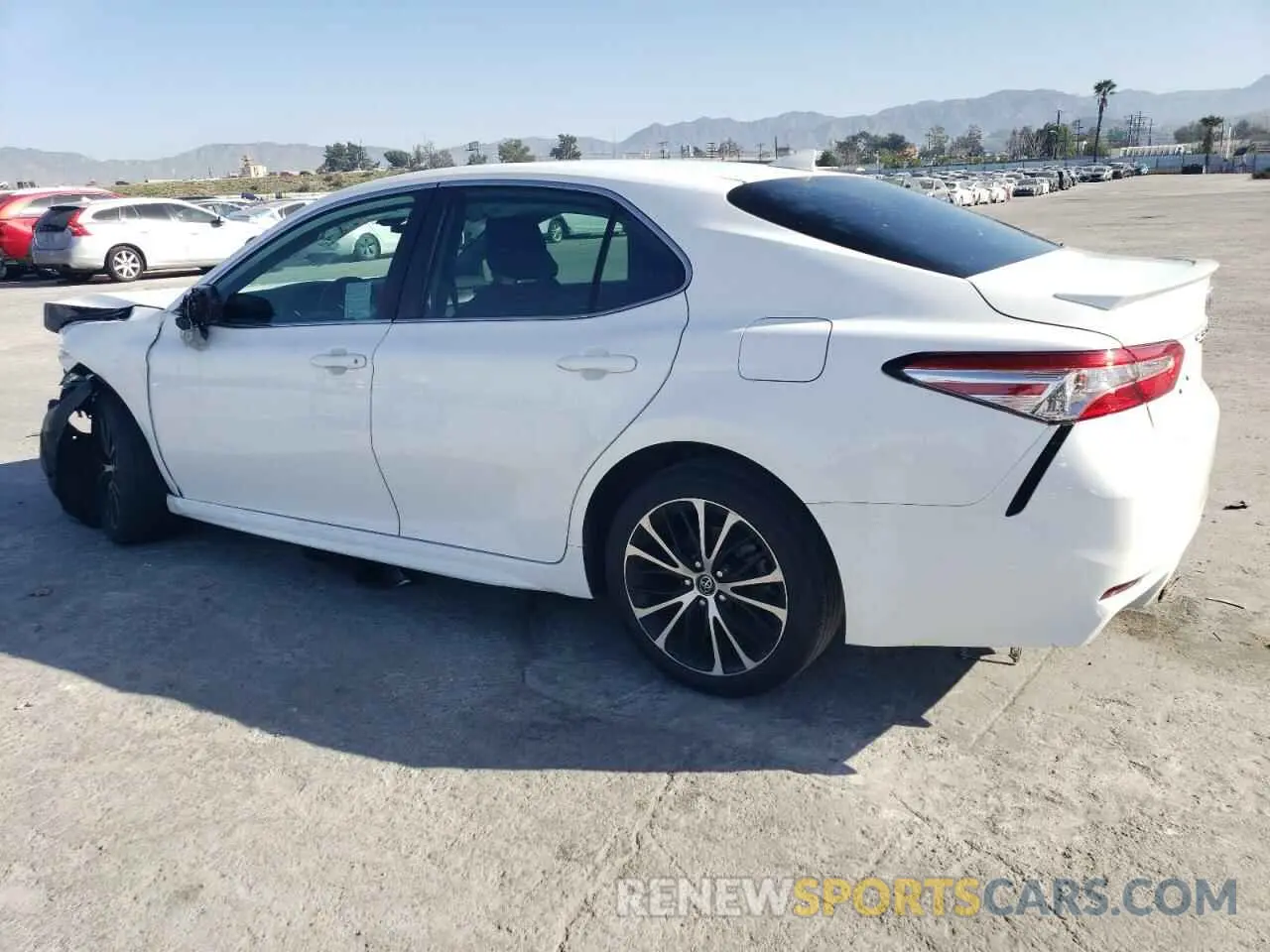 2 Photograph of a damaged car 4T1M11AKXLU897759 TOYOTA CAMRY 2020