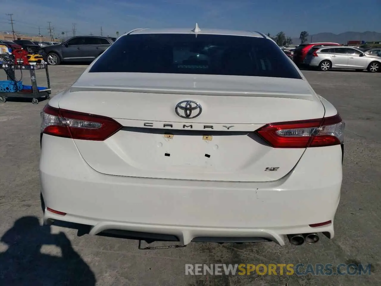 6 Photograph of a damaged car 4T1M11AKXLU897759 TOYOTA CAMRY 2020