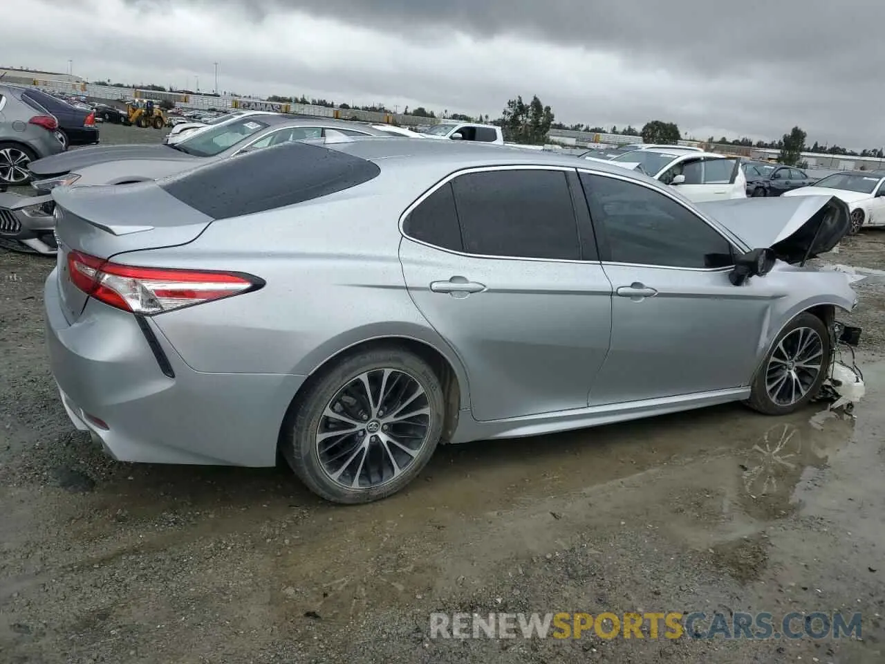 3 Photograph of a damaged car 4T1M11AKXLU907304 TOYOTA CAMRY 2020