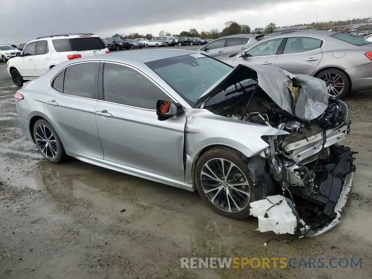 4 Photograph of a damaged car 4T1M11AKXLU907304 TOYOTA CAMRY 2020