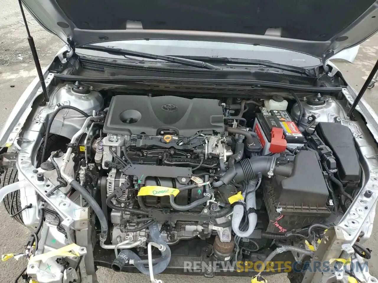11 Photograph of a damaged car 4T1M11AKXLU974243 TOYOTA CAMRY 2020