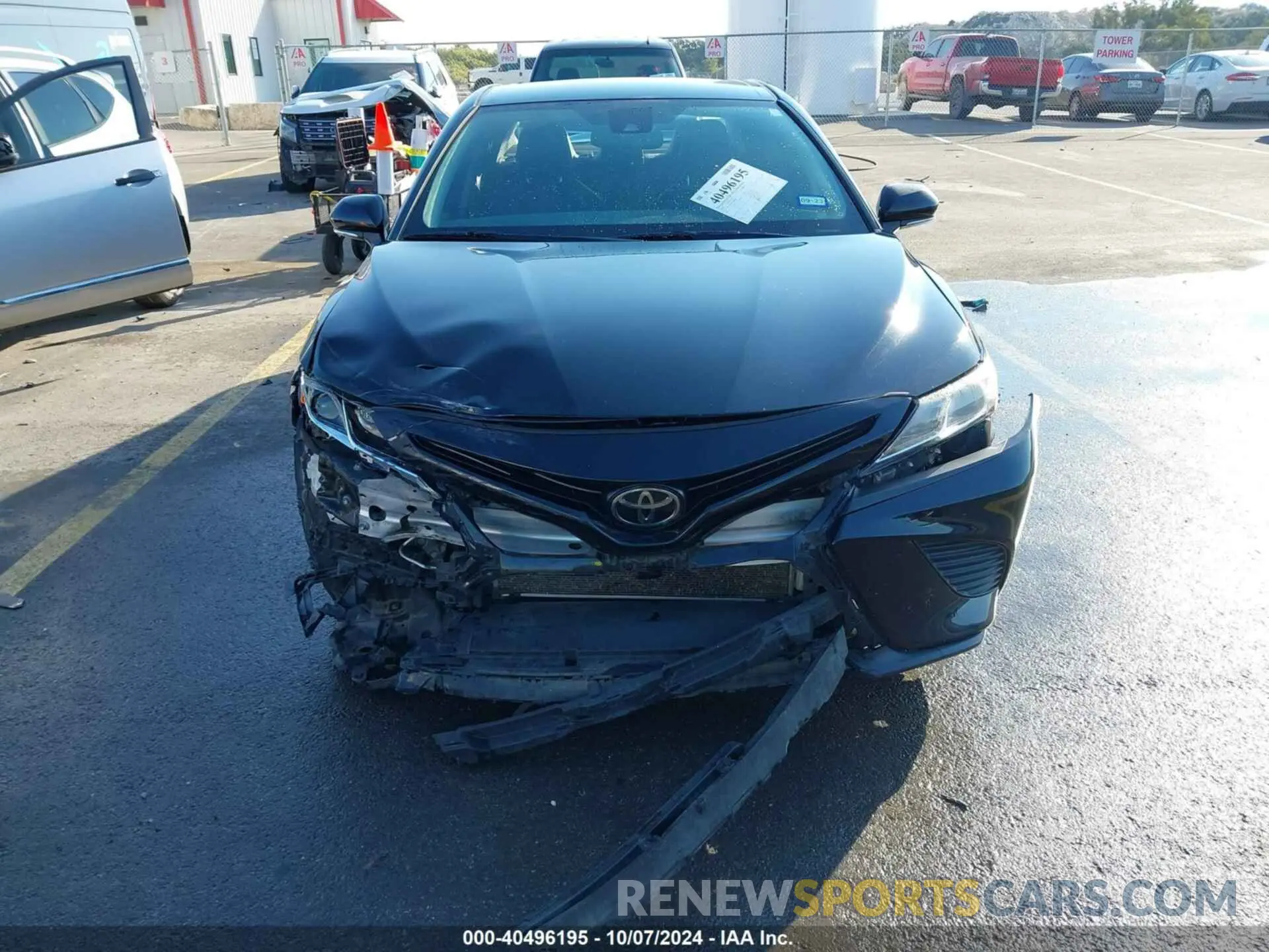 11 Photograph of a damaged car 4T1M11AKXLU990586 TOYOTA CAMRY 2020