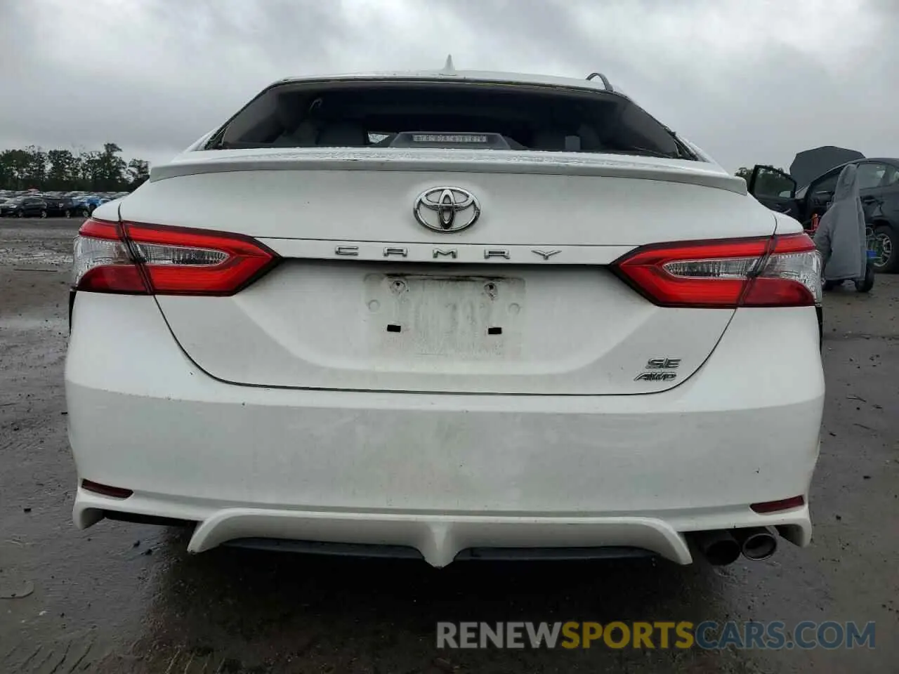 6 Photograph of a damaged car 4T1M11BK2LU004563 TOYOTA CAMRY 2020