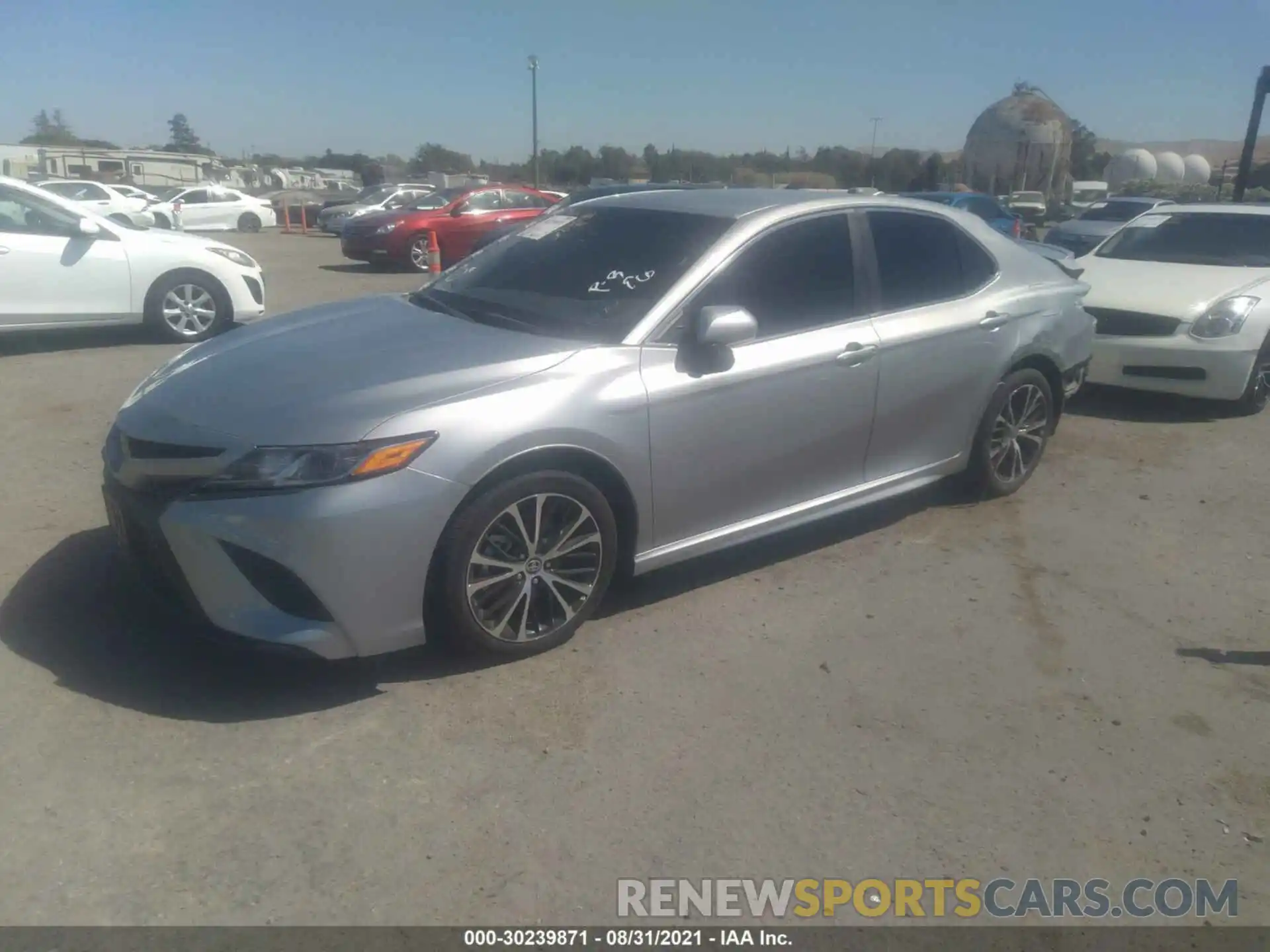 2 Photograph of a damaged car 4T1M11BK2LU009519 TOYOTA CAMRY 2020